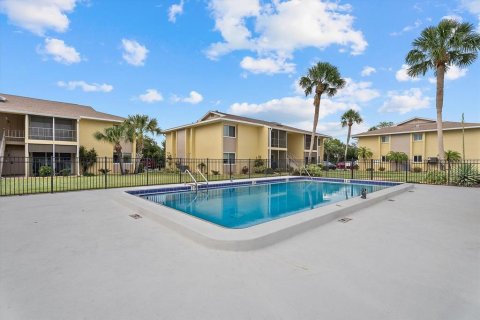 Condo in Nokomis, Florida, 2 bedrooms  № 2121477 - photo 25