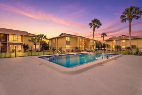 Condo in Nokomis, Florida, 2 bedrooms  № 2121477 - photo 4