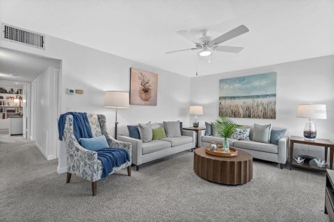 Condo in Nokomis, Florida, 2 bedrooms  № 2121477 - photo 12