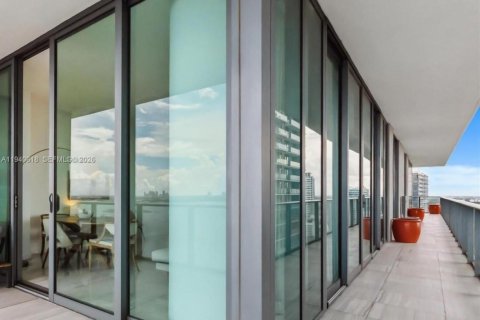 Снять в аренду кондоминиум в Майами, Флорида 3 спальни, 153.2м2, № 1998338 - фото 21