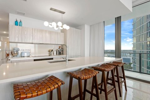 Снять в аренду кондоминиум в Майами, Флорида 3 спальни, 153.2м2, № 1998338 - фото 6