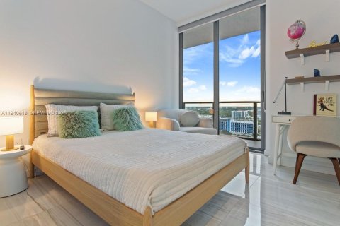 Снять в аренду кондоминиум в Майами, Флорида 3 спальни, 153.2м2, № 1998338 - фото 14