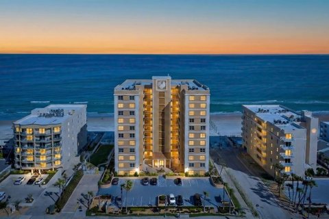 Condo in Daytona Beach Shores, Florida, 3 bedrooms № 2167053