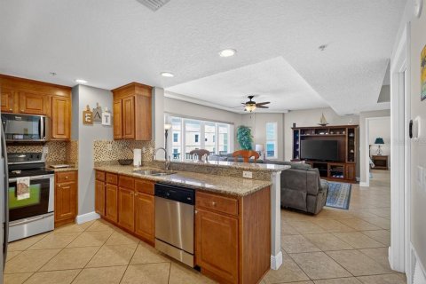 Condo in Daytona Beach Shores, Florida, 3 bedrooms № 2167053 - photo 19