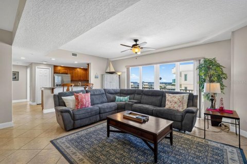 Condo in Daytona Beach Shores, Florida, 3 bedrooms № 2167053 - photo 8