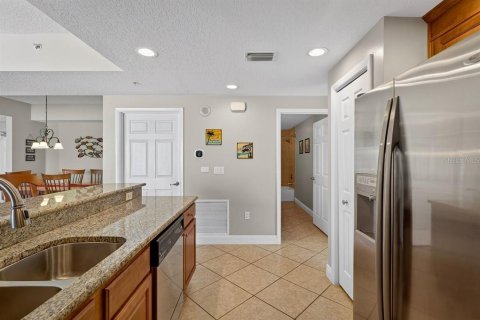 Condo in Daytona Beach Shores, Florida, 3 bedrooms № 2167053 - photo 20
