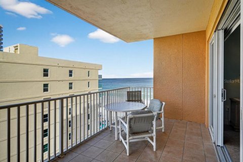 Condo in Daytona Beach Shores, Florida, 3 bedrooms № 2167053 - photo 11