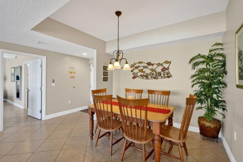 Condo in Daytona Beach Shores, Florida, 3 bedrooms № 2167053 - photo 6