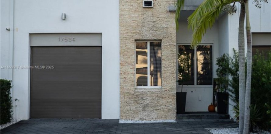 Touwnhouse à Miami, Floride 3 chambres, 176.33 m2 № 1955709