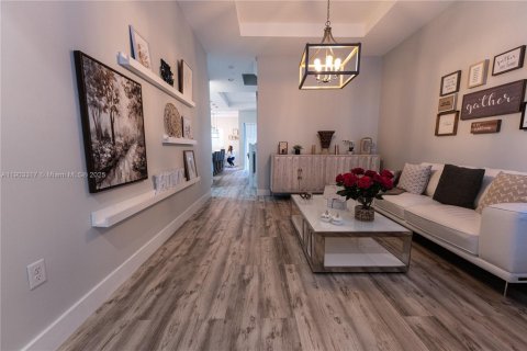 Touwnhouse à vendre à Miami, Floride: 3 chambres, 176.33 m2 № 1955709 - photo 8