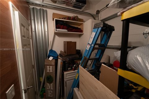 Touwnhouse à vendre à Miami, Floride: 3 chambres, 176.33 m2 № 1955709 - photo 12