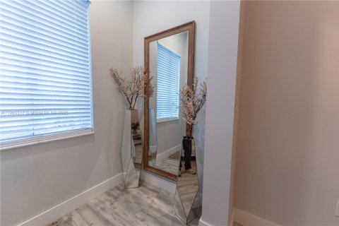 Touwnhouse à vendre à Miami, Floride: 3 chambres, 176.33 m2 № 1955709 - photo 5