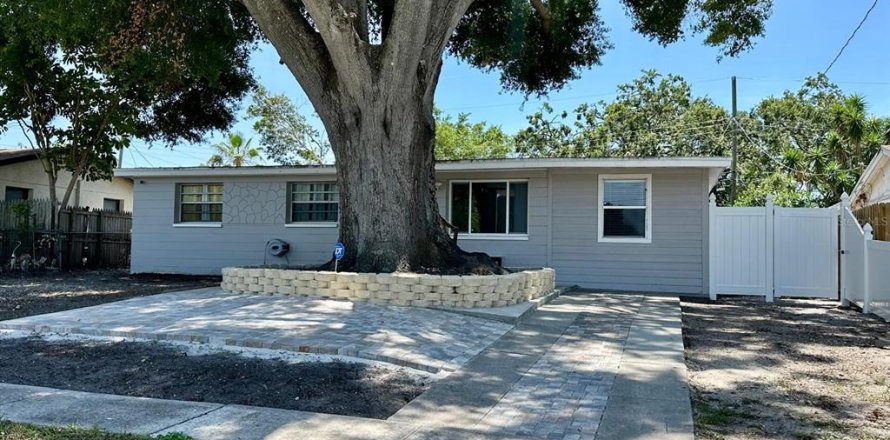Casa en Largo, Florida 4 dormitorios, 93.83 m2 № 1736843