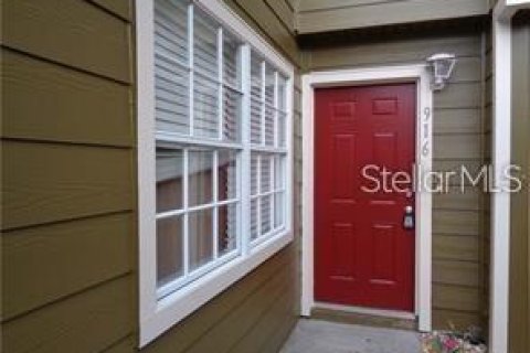 Townhouse in Davenport, Florida 4 bedrooms, 168.25 sq.m. № 1914094 - photo 9