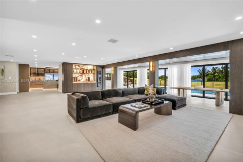 Villa ou maison à vendre à Hollywood, Floride: 6 chambres, 466.28 m2 № 2085460 - photo 13