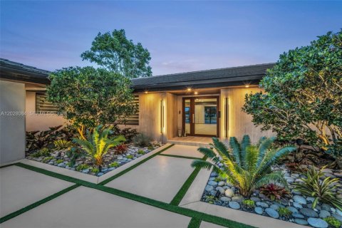 Villa ou maison à vendre à Hollywood, Floride: 6 chambres, 466.28 m2 № 2085460 - photo 9