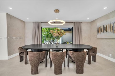 Villa ou maison à vendre à Hollywood, Floride: 6 chambres, 466.28 m2 № 2085460 - photo 17