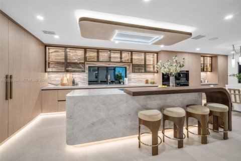Villa ou maison à vendre à Hollywood, Floride: 6 chambres, 466.28 m2 № 2085460 - photo 28