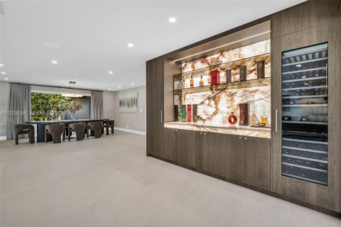 Villa ou maison à vendre à Hollywood, Floride: 6 chambres, 466.28 m2 № 2085460 - photo 18