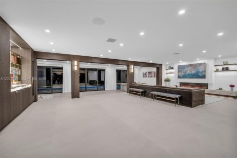 Villa ou maison à vendre à Hollywood, Floride: 6 chambres, 466.28 m2 № 2085460 - photo 11