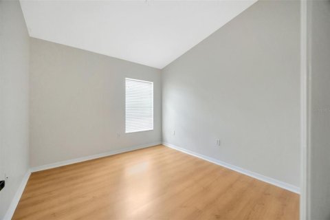 Townhouse in Brandon, Florida 3 bedrooms, 121.89 sq.m. № 1850159 - photo 14
