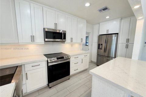 Casa en alquiler en Homestead, Florida, 4 dormitorios, 168.34 m2 № 2010381 - foto 14