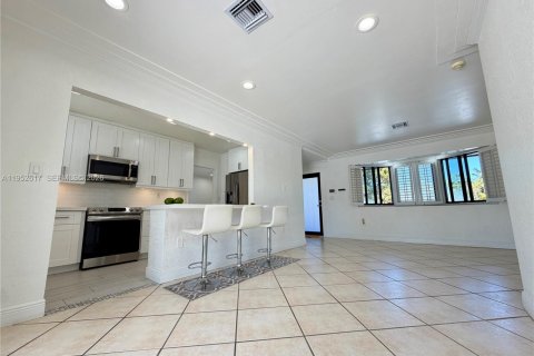 Casa en alquiler en Homestead, Florida, 4 dormitorios, 168.34 m2 № 2010381 - foto 9