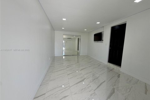 Casa en alquiler en Homestead, Florida, 4 dormitorios, 168.34 m2 № 2010381 - foto 19