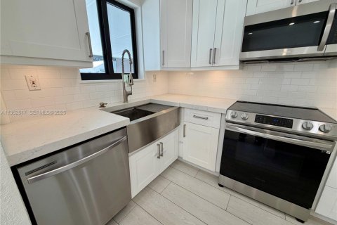 Casa en alquiler en Homestead, Florida, 4 dormitorios, 168.34 m2 № 2010381 - foto 15