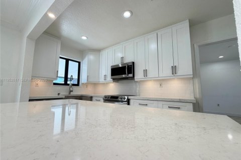 Casa en alquiler en Homestead, Florida, 4 dormitorios, 168.34 m2 № 2010381 - foto 12