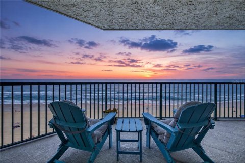 Condo in Daytona Beach, Florida, 3 bedrooms  № 2234410 - photo 21