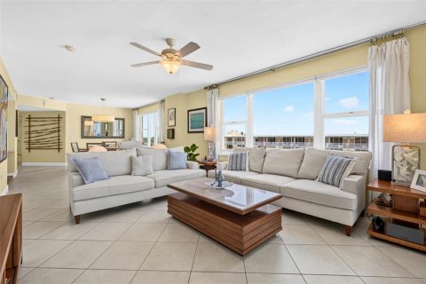 Condo in Daytona Beach, Florida, 3 bedrooms  № 2234410 - photo 13