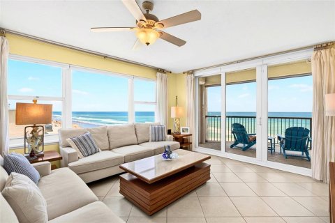 Condo in Daytona Beach, Florida, 3 bedrooms  № 2234410 - photo 12