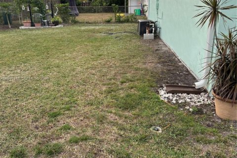 Casa en venta en Hollywood, Florida, 2 dormitorios, 106.19 m2 № 1999051 - foto 16