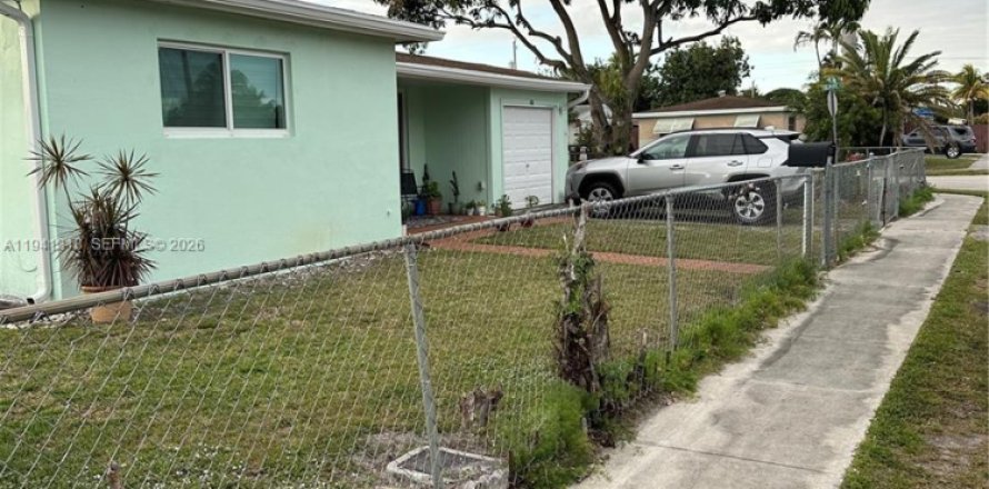 Casa en Hollywood, Florida 2 dormitorios, 106.19 m2 № 1999051