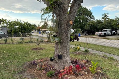 Casa en venta en Hollywood, Florida, 2 dormitorios, 106.19 m2 № 1999051 - foto 17