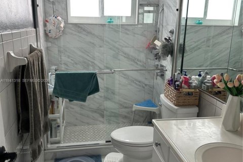 Casa en venta en Hollywood, Florida, 2 dormitorios, 106.19 m2 № 1999051 - foto 13