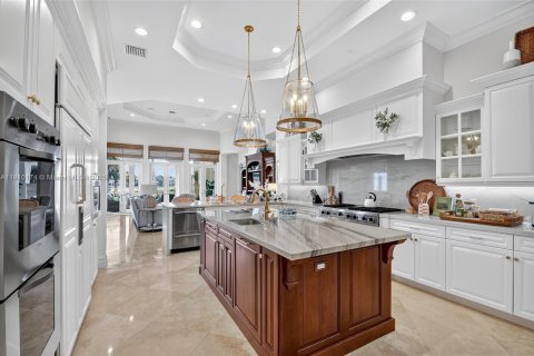 House in Palm Beach Gardens, Florida 5 bedrooms, 561.59 sq.m. № 1971278 - photo 22