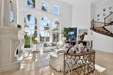 House in Palm Beach Gardens, Florida 5 bedrooms, 561.59 sq.m. № 1971278 - photo 8