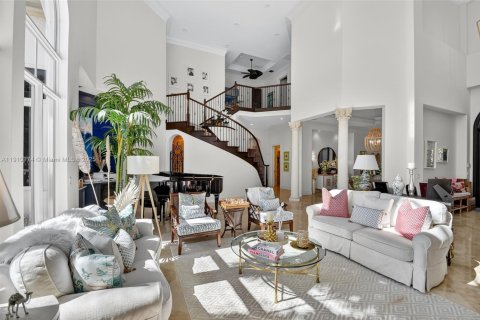 House in Palm Beach Gardens, Florida 5 bedrooms, 561.59 sq.m. № 1971278 - photo 9