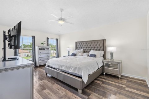 Casa en venta en Spring Hill, Florida, 4 dormitorios, 195.84 m2 № 1846923 - foto 17