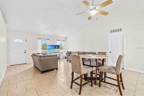 Casa en venta en Spring Hill, Florida, 4 dormitorios, 195.84 m2 № 1846923 - foto 7