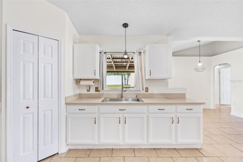 Casa en venta en Spring Hill, Florida, 4 dormitorios, 195.84 m2 № 1846923 - foto 11