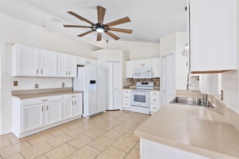 Casa en venta en Spring Hill, Florida, 4 dormitorios, 195.84 m2 № 1846923 - foto 10