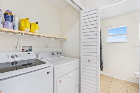 Casa en venta en Spring Hill, Florida, 4 dormitorios, 195.84 m2 № 1846923 - foto 25