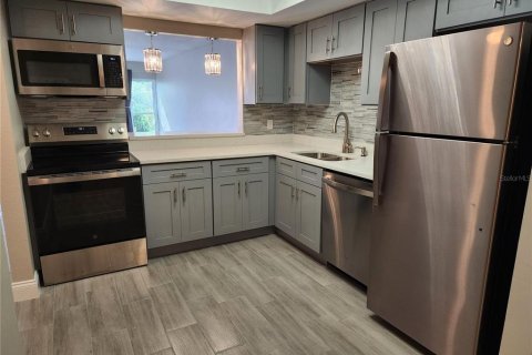 Купить кондоминиум в Сент-Питерсберг, Флорида 3 комнаты, 106.37м2, № 1898841 - фото 4