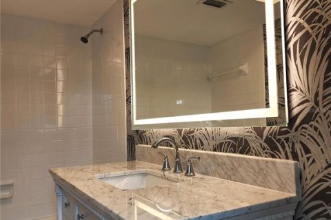 Купить кондоминиум в Сент-Питерсберг, Флорида 3 комнаты, 106.37м2, № 1898841 - фото 30