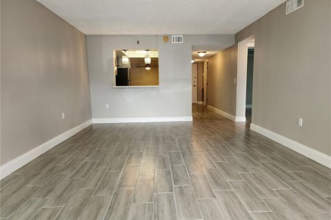 Купить кондоминиум в Сент-Питерсберг, Флорида 3 комнаты, 106.37м2, № 1898841 - фото 10