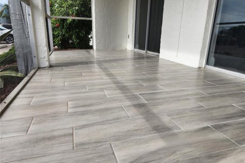 Купить кондоминиум в Сент-Питерсберг, Флорида 3 комнаты, 106.37м2, № 1898841 - фото 26