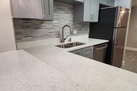 Купить кондоминиум в Сент-Питерсберг, Флорида 3 комнаты, 106.37м2, № 1898841 - фото 9